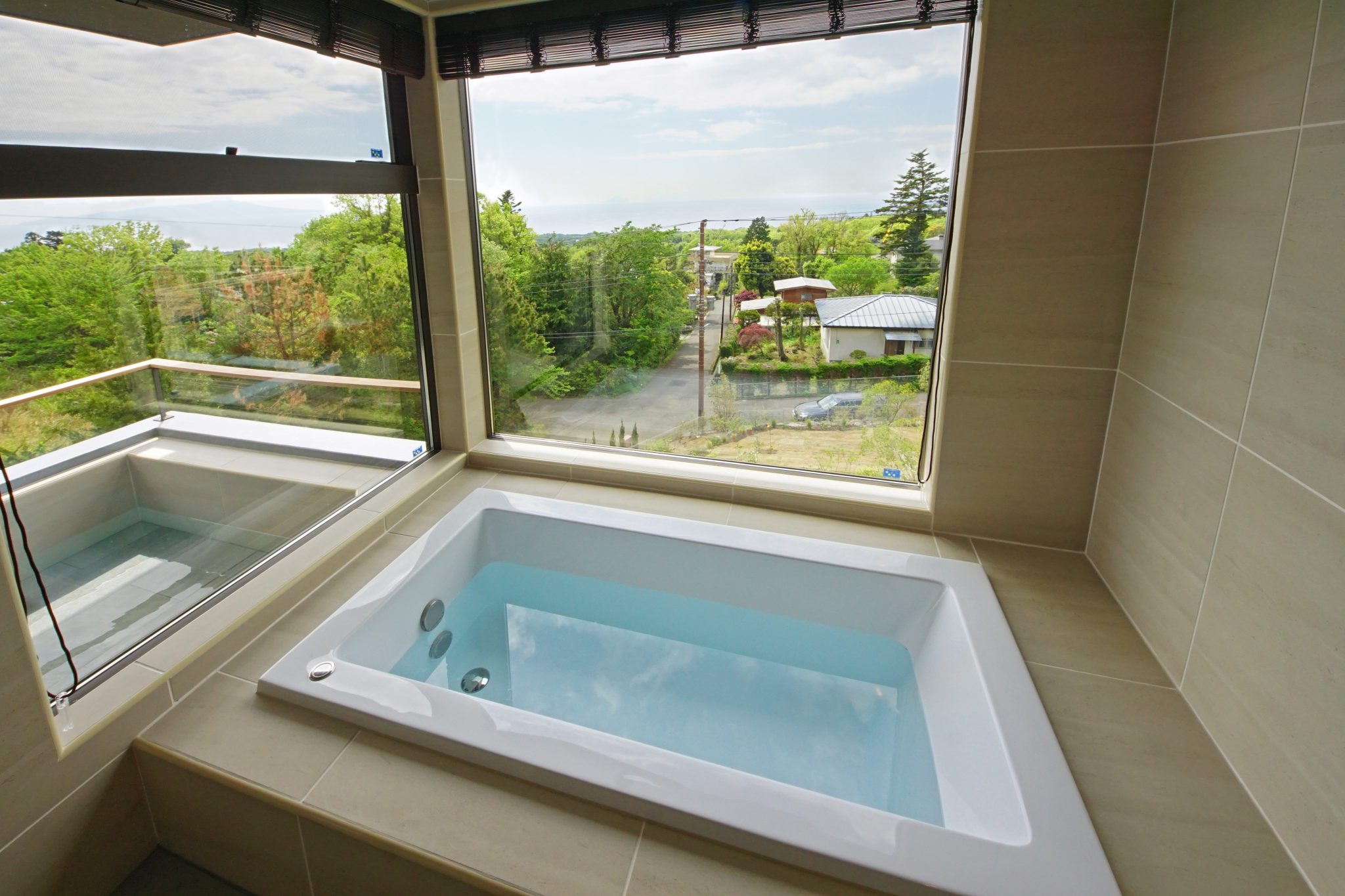 バスルーム(屋内)