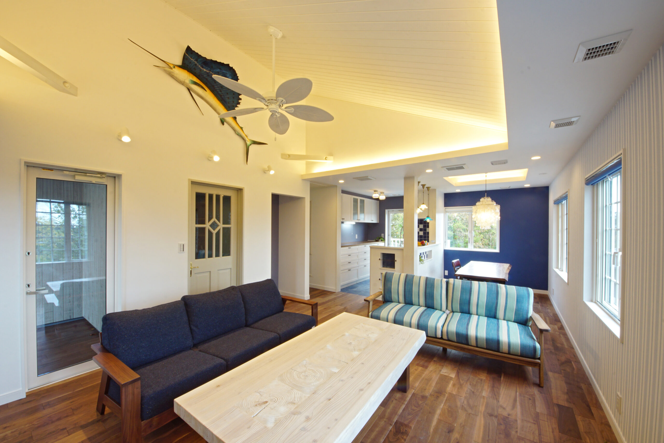 波の音が聞こえてきそうな南国情緒ある空間