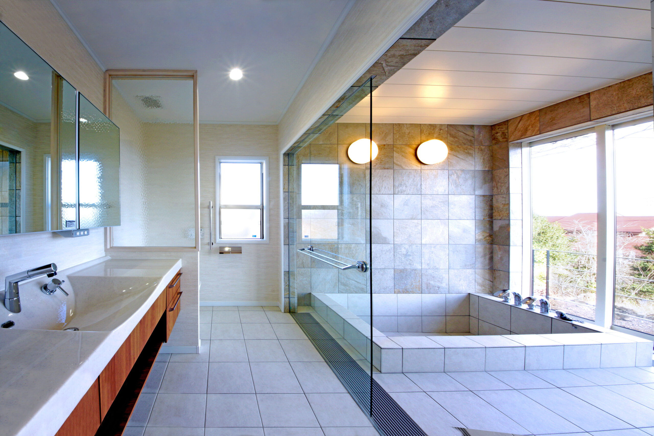 空間が広がる ” テンパーガラス ”