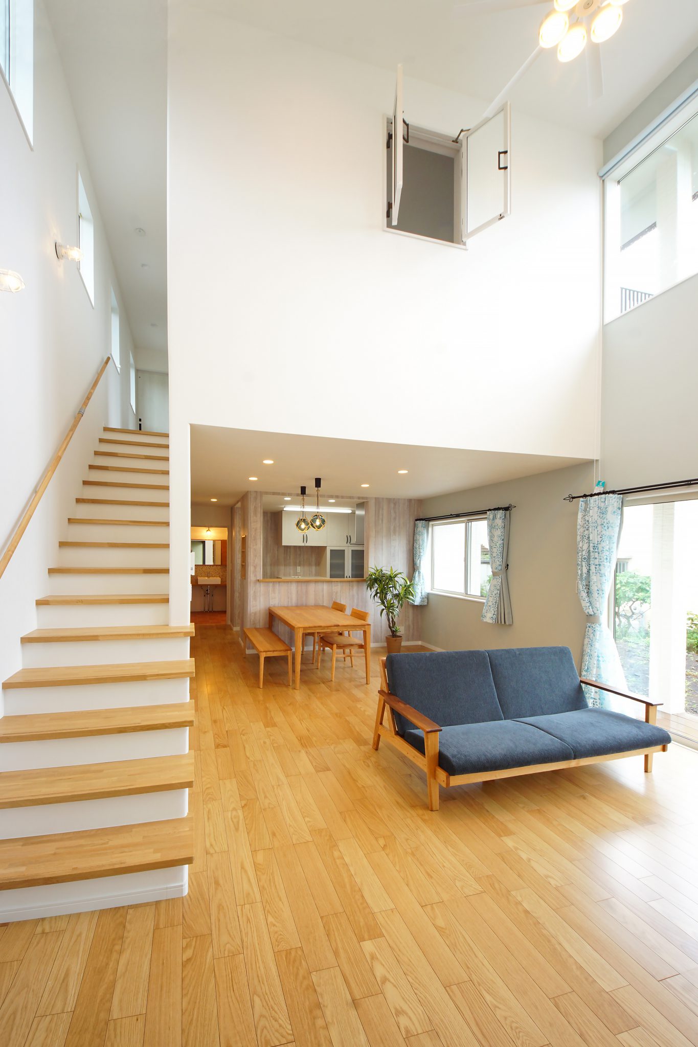 吹抜けリビング