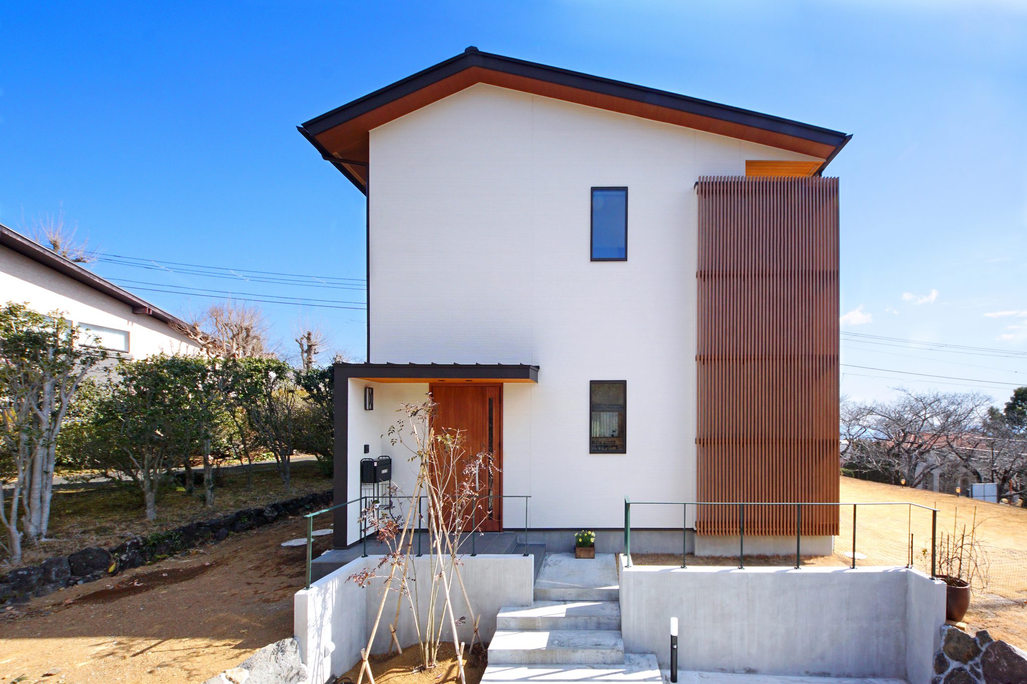 和モダンでシンプルにまとめた外観