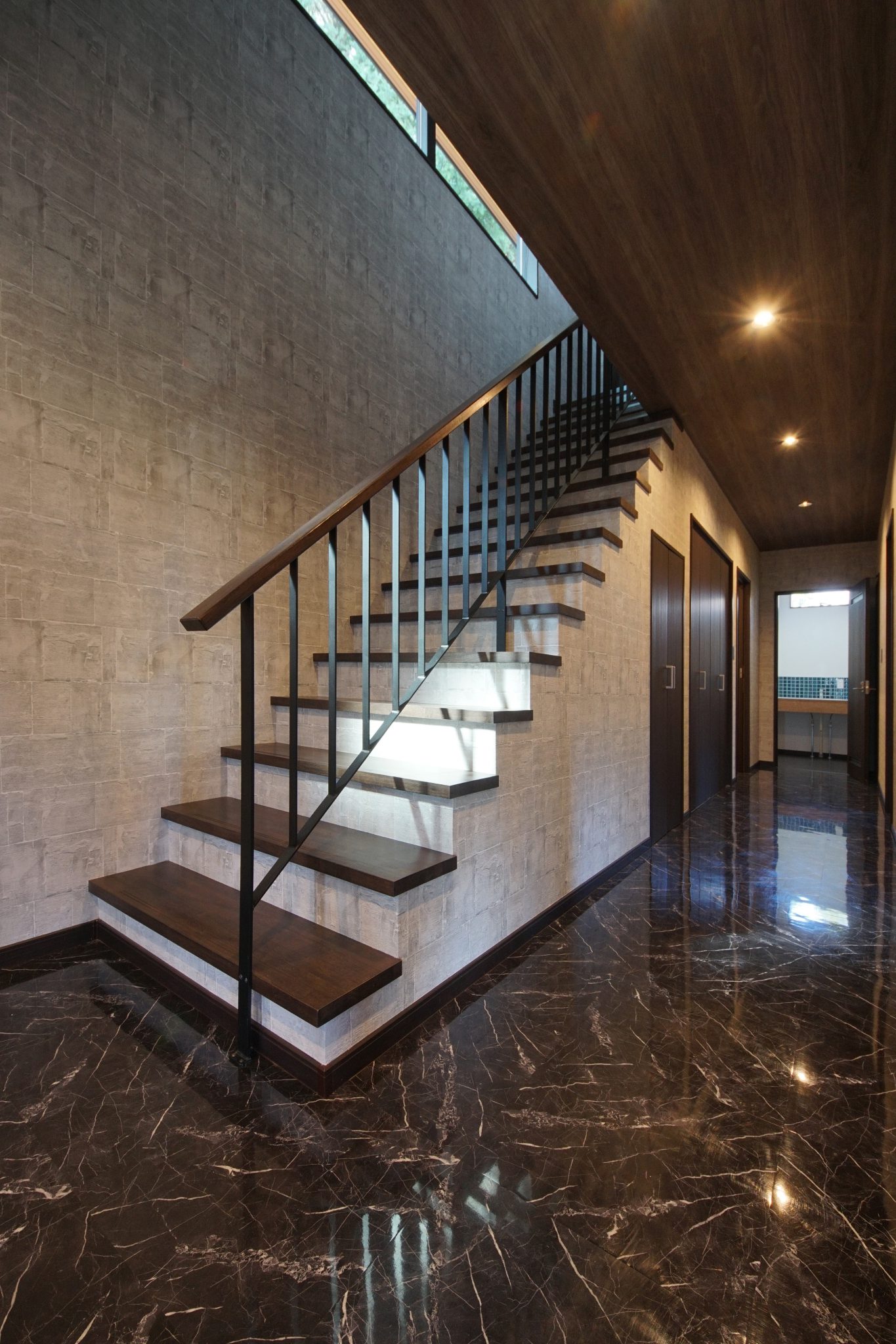 エントランスホール