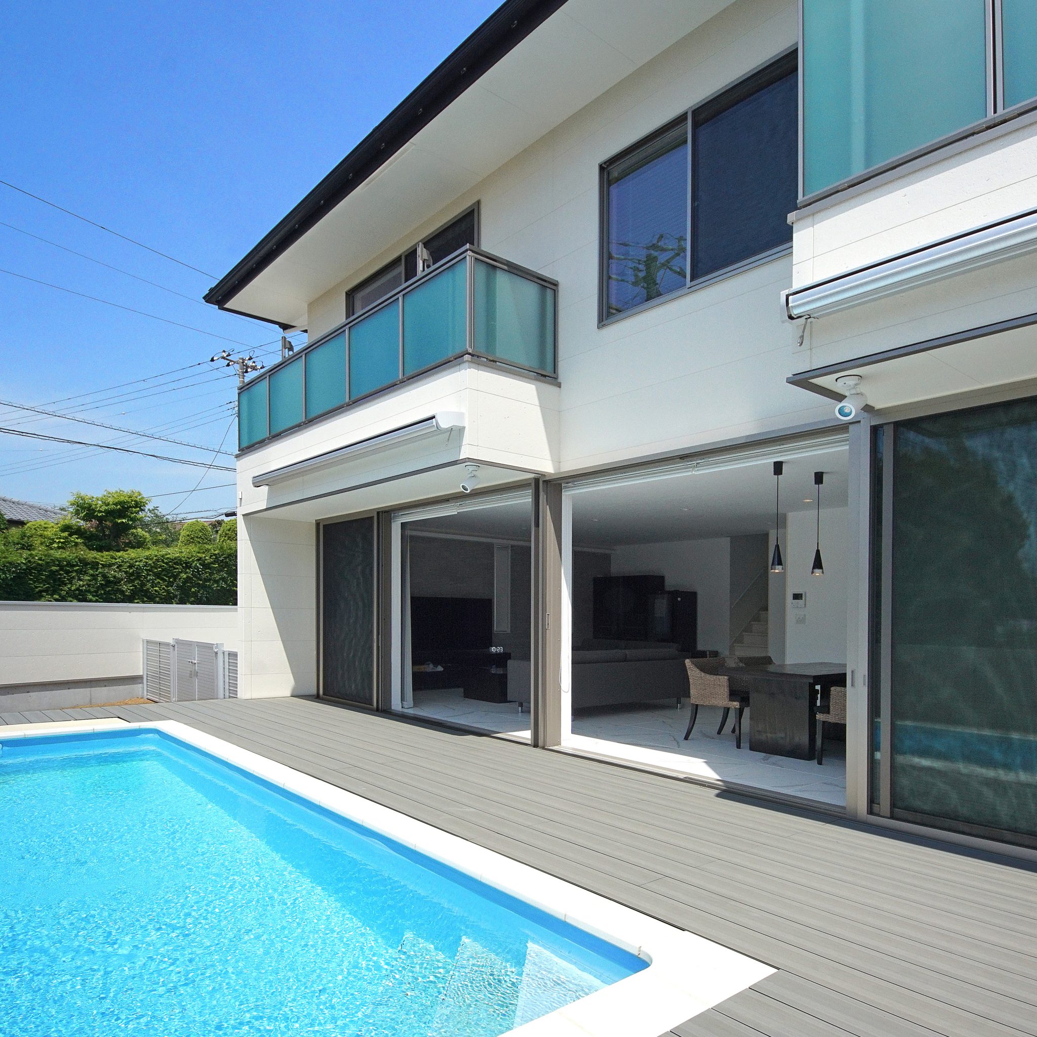 全開口サッシを通して一体化したテラス＆リビング