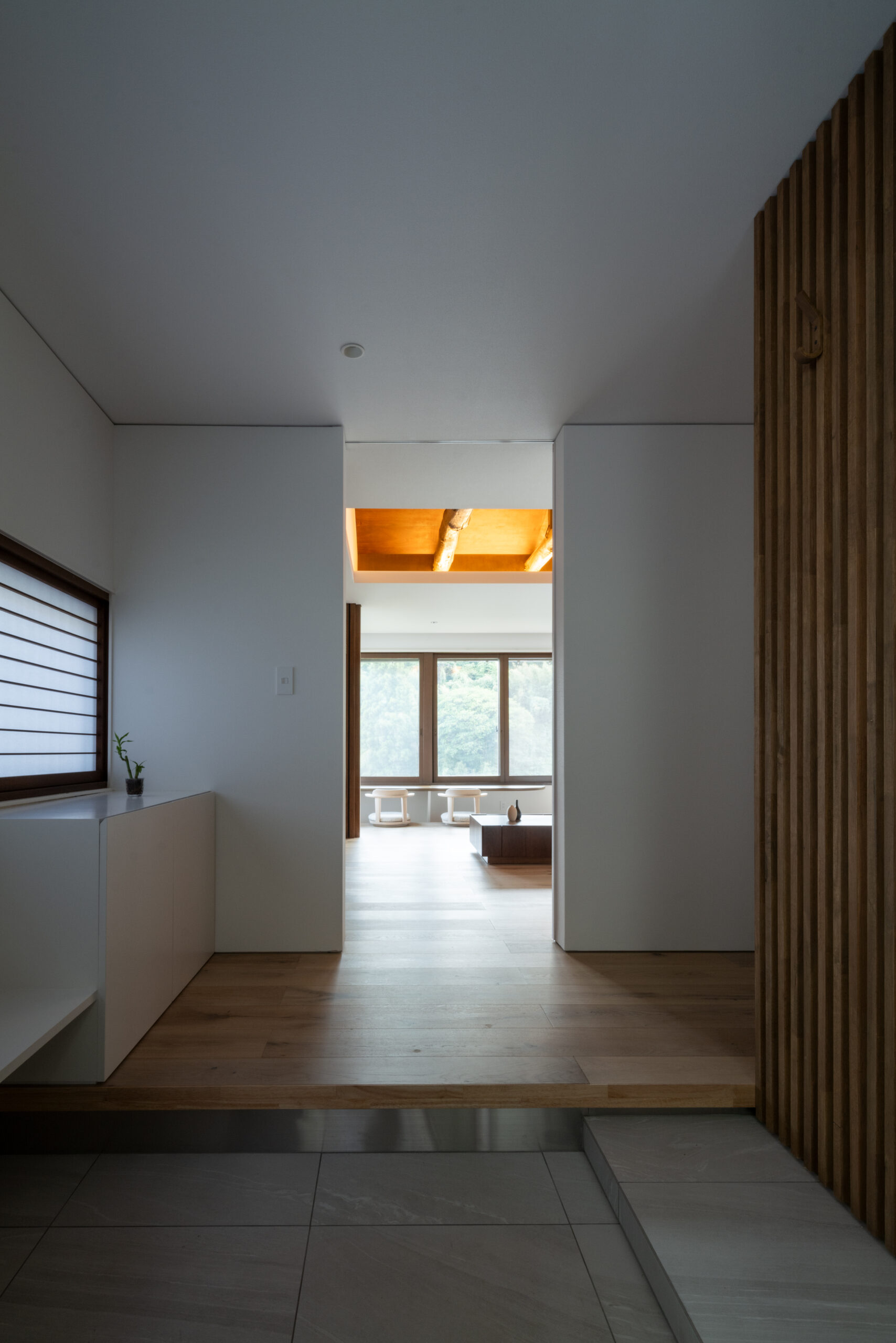 ゲストを迎えるモダンなエントランス